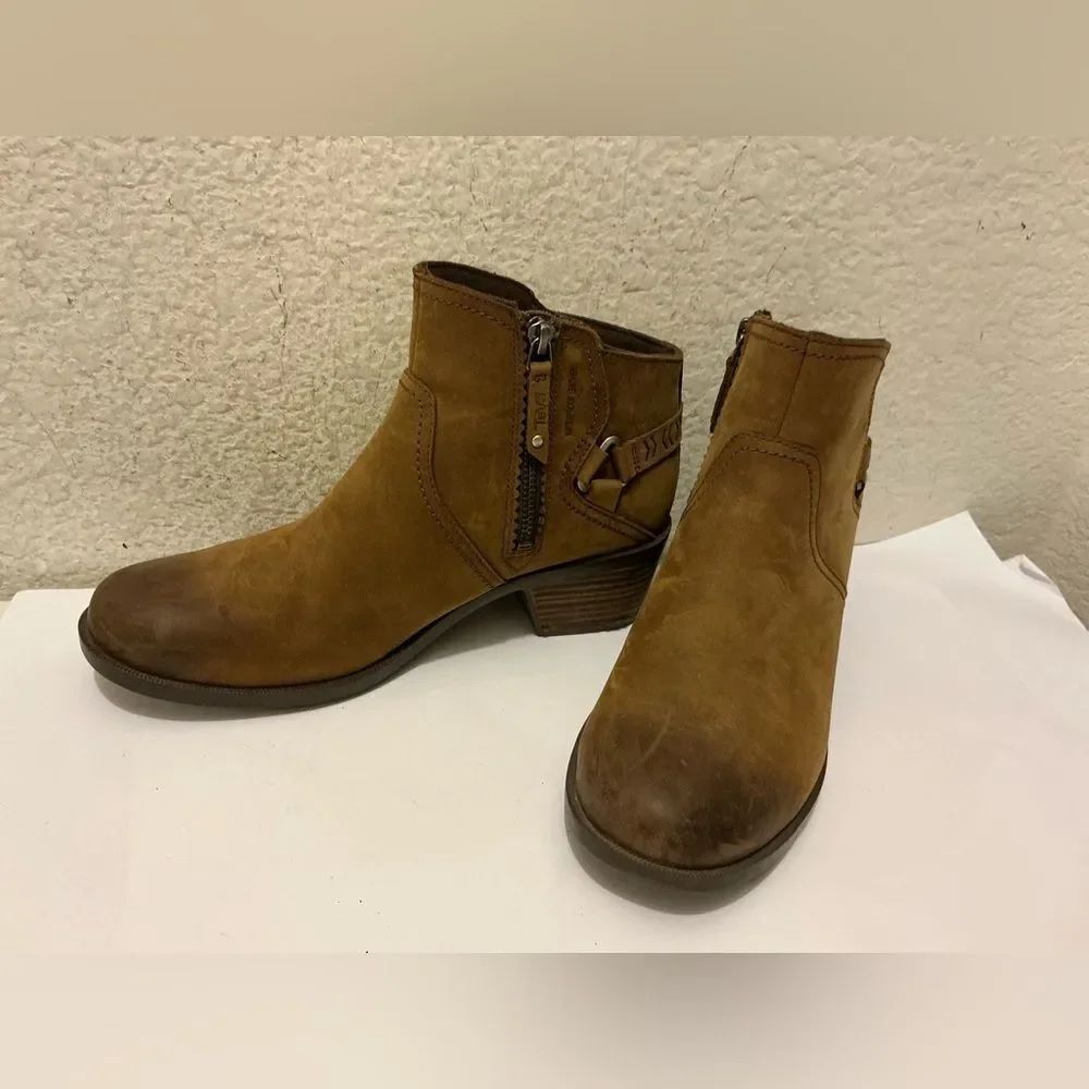 Teva Womens Tan Suede Ankle Booties with Side Zipper